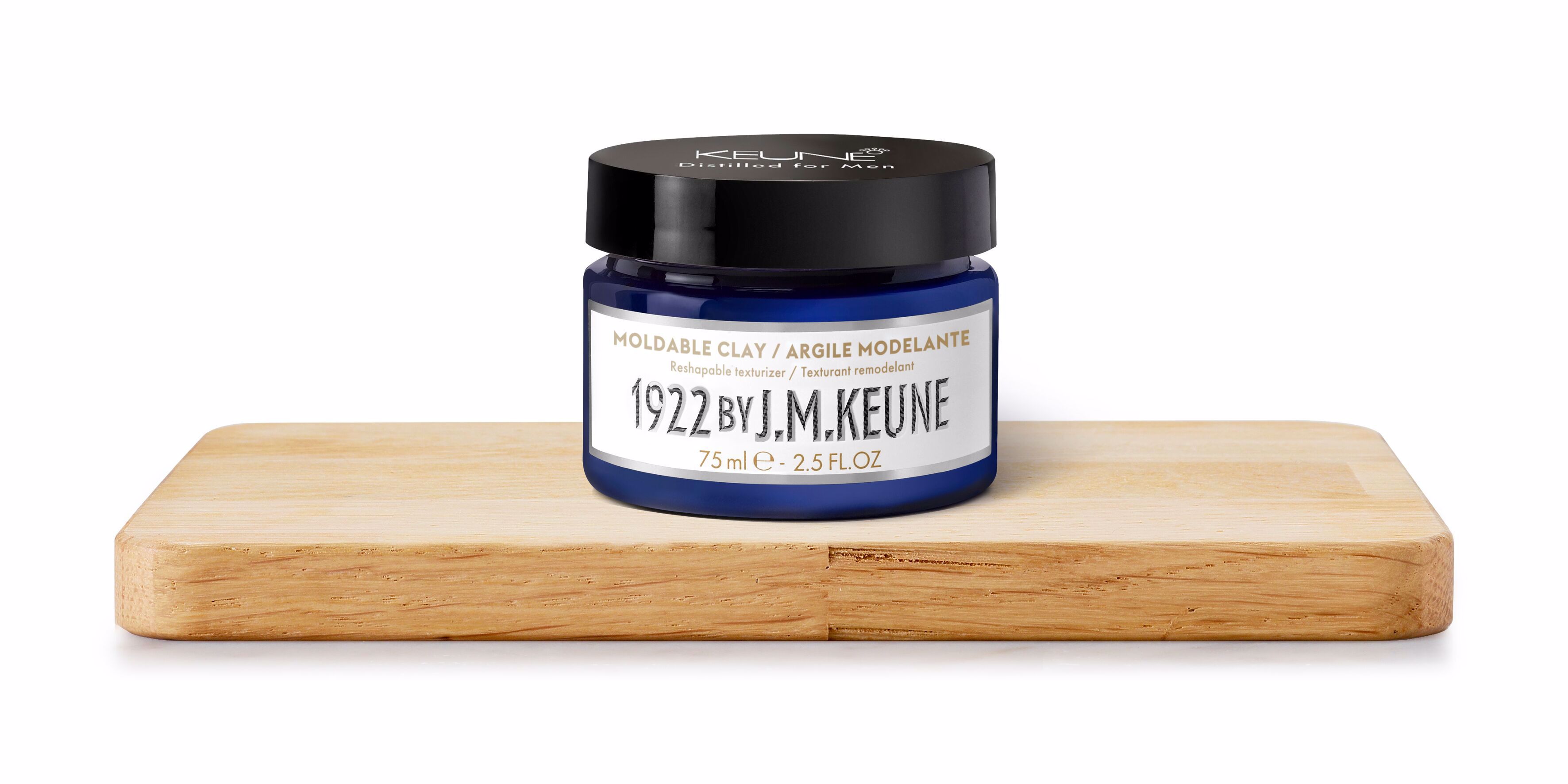 Discover 1922 MOLDABLE CLAY – the perfect hair product for men. Effortlessly style and restyle with strong, flexible hold and a matte finish. Enriched with creatine. Now available on keune.ch.